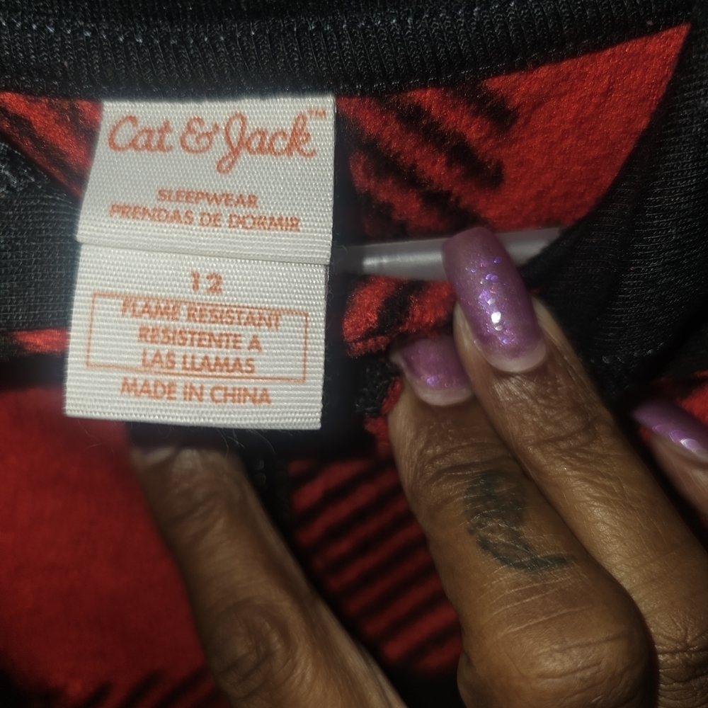Cat & Jack Red and Black Plaid Sleepwear - Picture 3 of 4